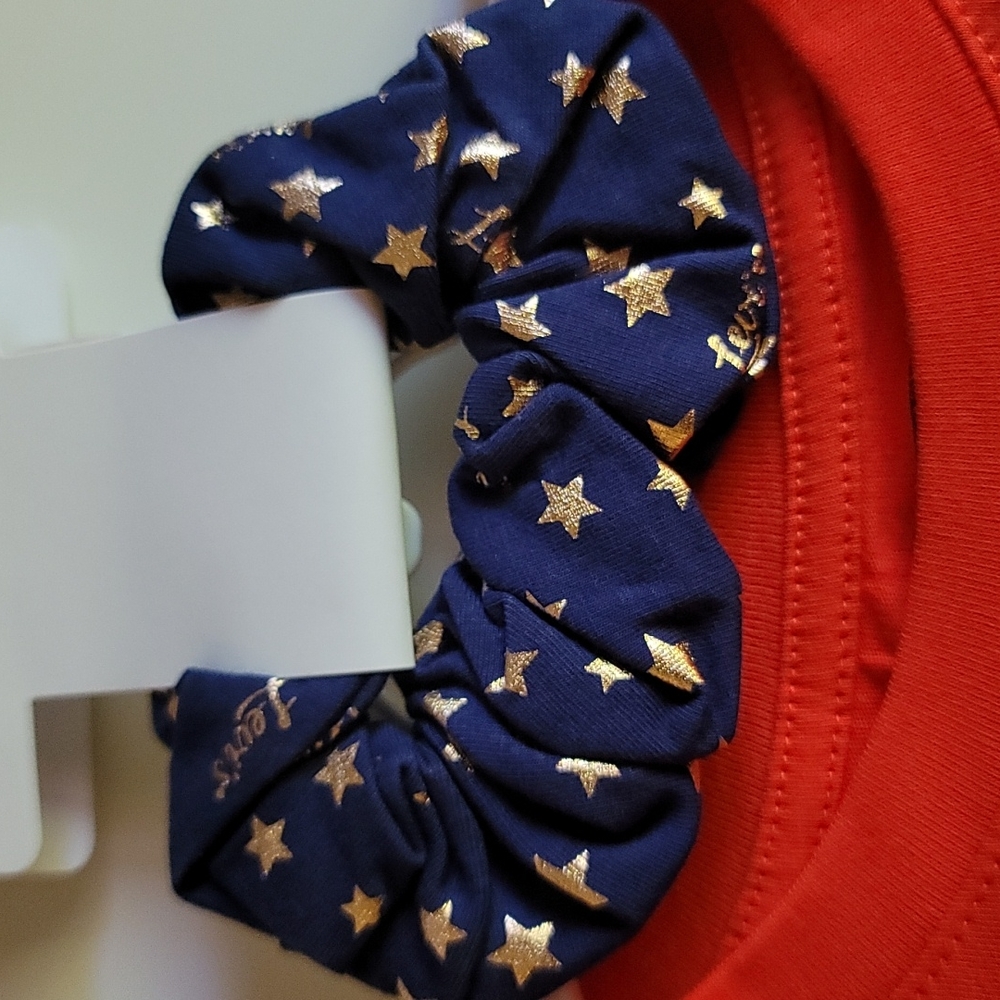 Girl's Levis Star Logo Graphic Star Tee with Scrunchie, Large - Picture 2 of 4